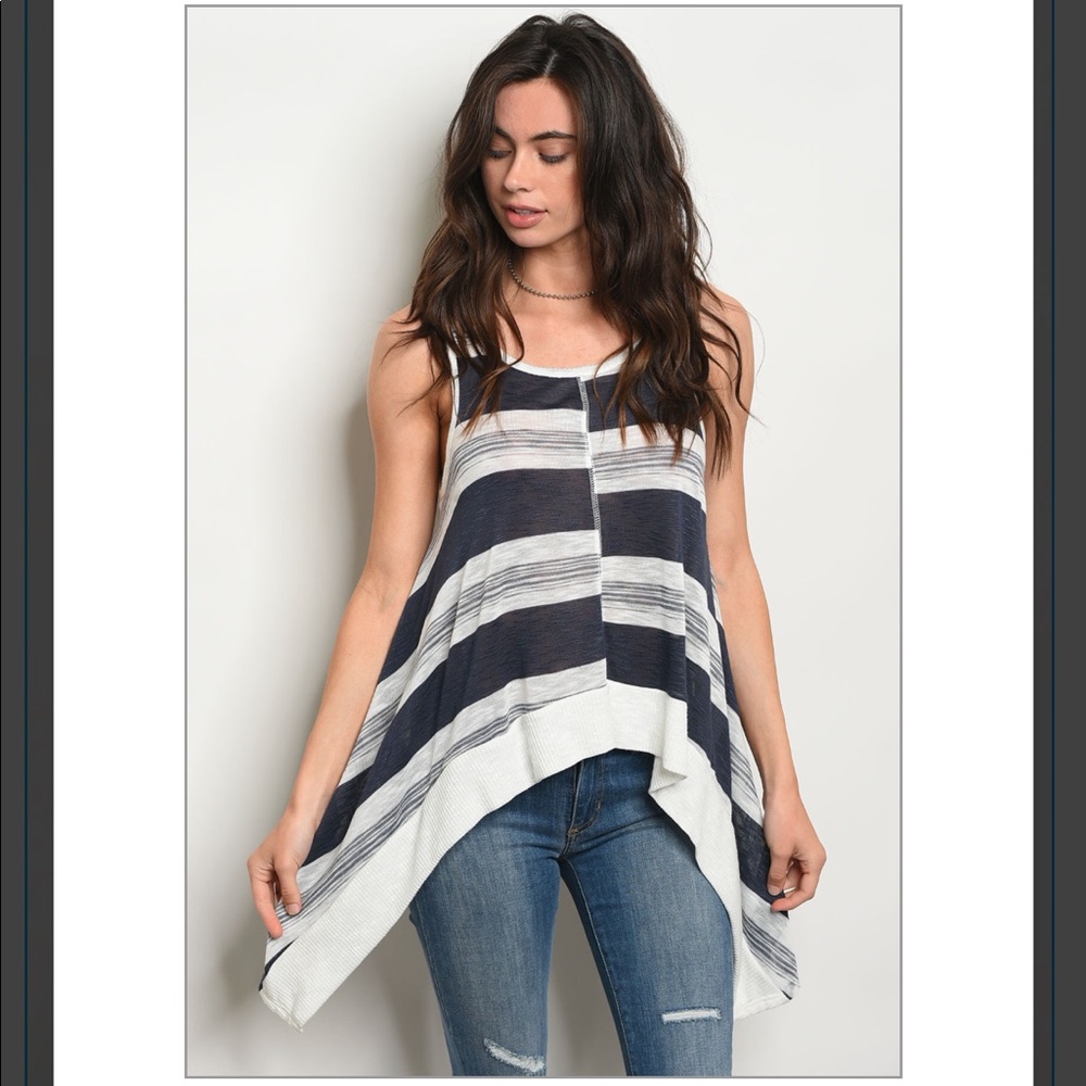 ☕️Classy Navy Striped Top🌟